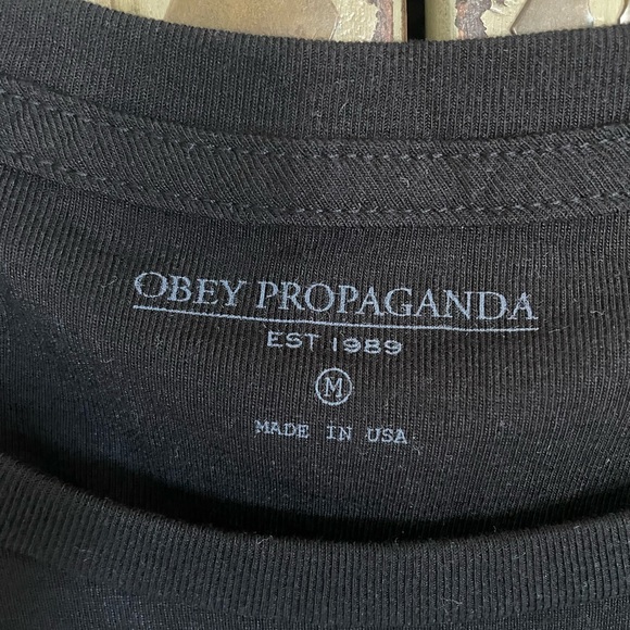 OBEY Propaganda black tee / sweatshirt - Picture 3 of 5